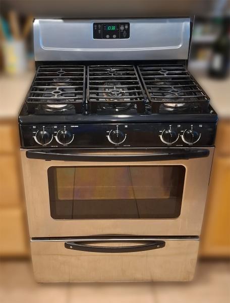 Whirlpool Gas Range Repair in Las Vegas (WFG231LVS1)