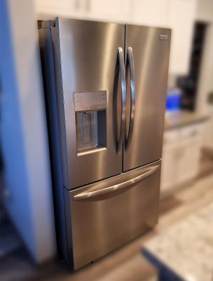 Frigidaire FRFS282LAFB Refrigerator repair