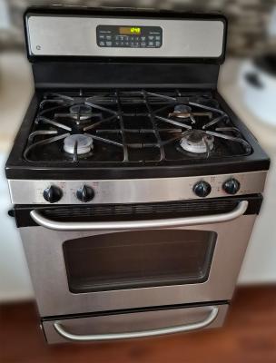 GE JGBP85SEL1SS Range